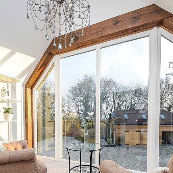 Trapezförmige und dreieckige Fenster