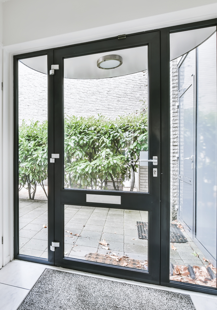 Haustür mit Seitenteil